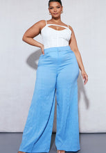 Load image into Gallery viewer, Pretty Little Thing Blue Textured High Waisted Wide Leg Pants, Size 26
